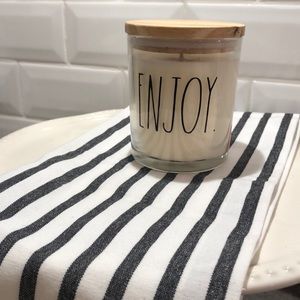 Rae Dunn Candle ‘Enjoy’ Cinnamon Apple 10.5oz